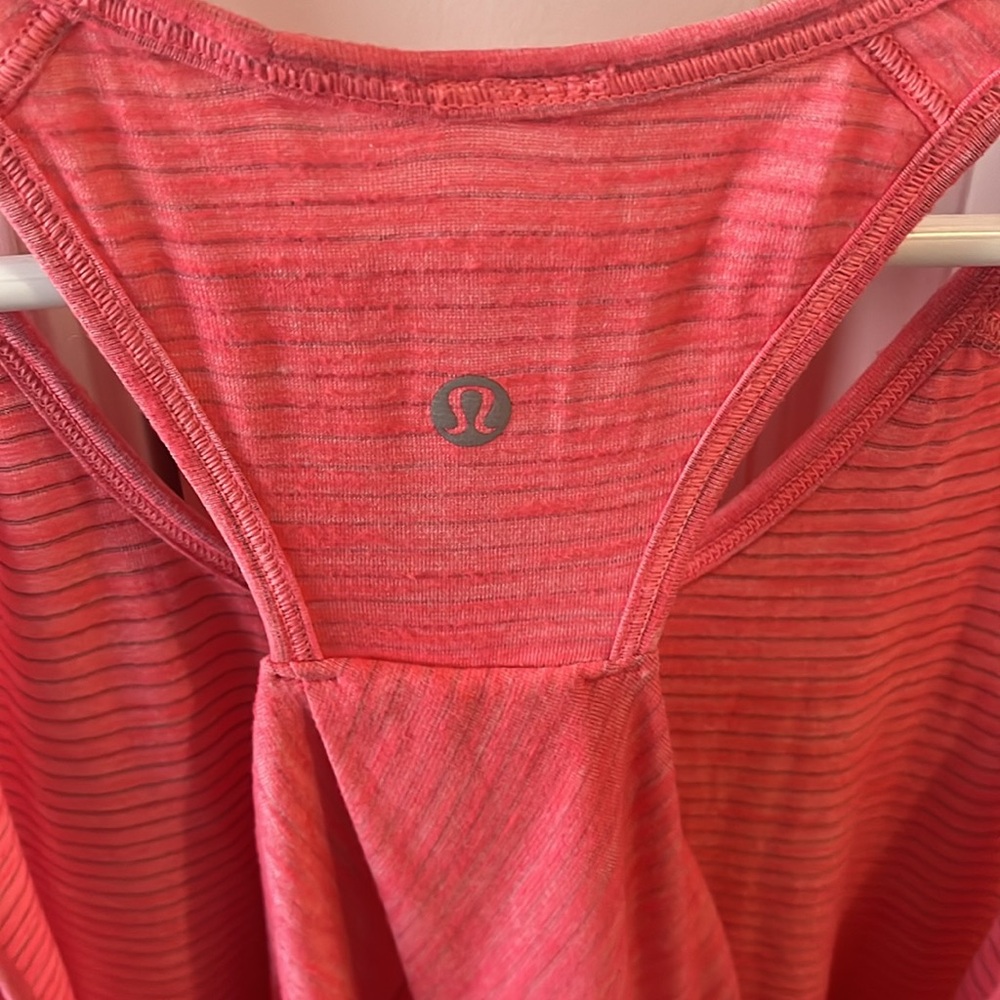 Lululemon Essential Tank - Picture 3 of 3